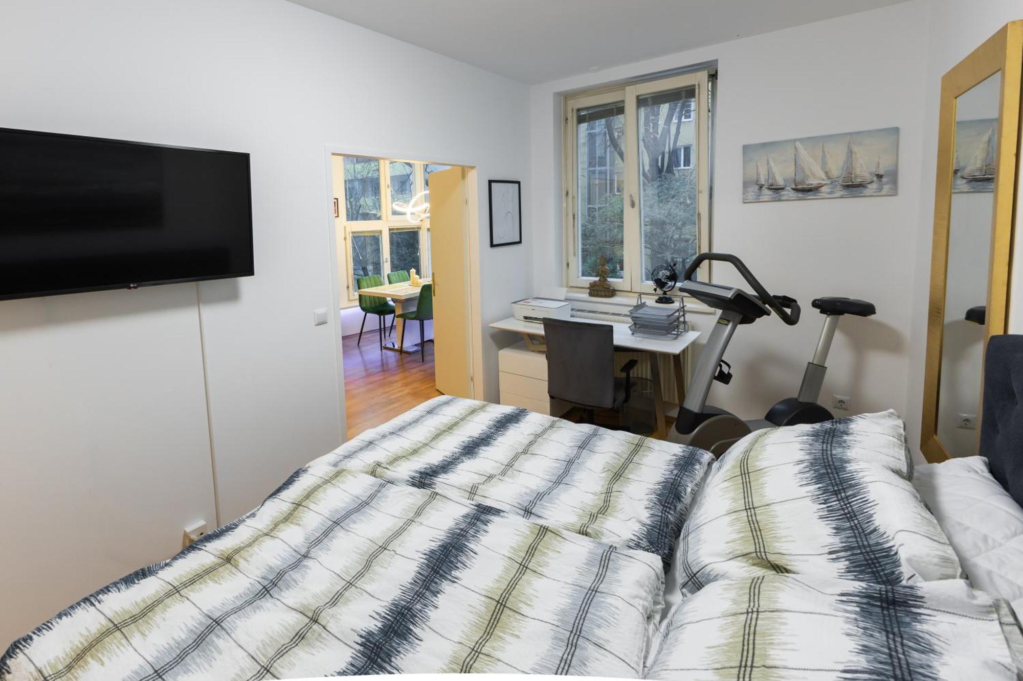 Palais Petrus Apartment Виена Екстериор снимка