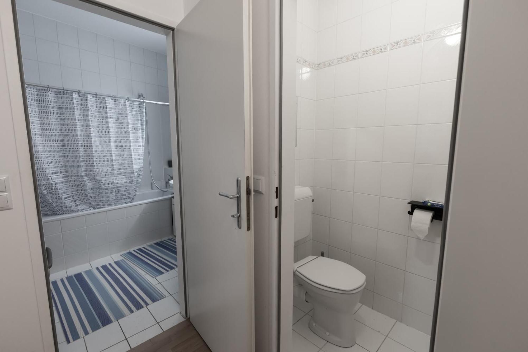 Palais Petrus Apartment Виена Екстериор снимка